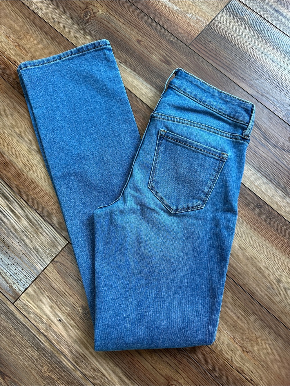 Old Navy Women’s Boot Cut Jeans — Light Blue Denim